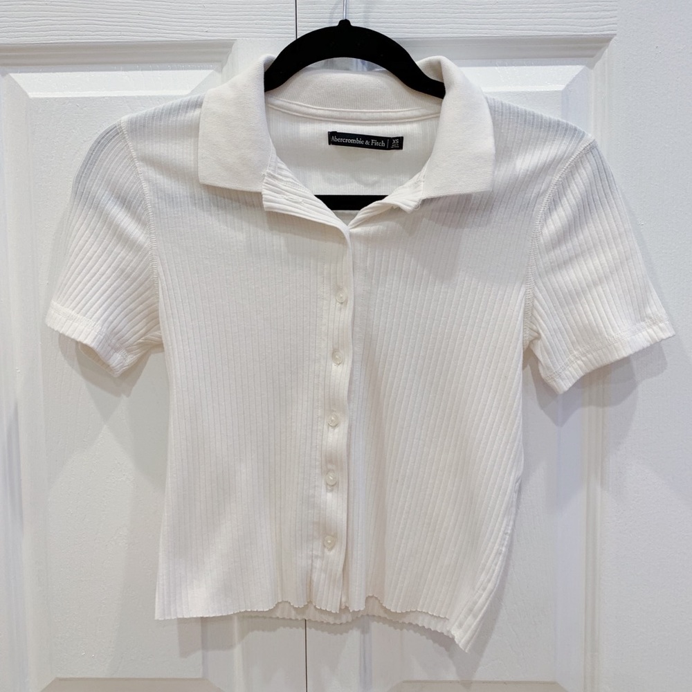 White/cream collared button up